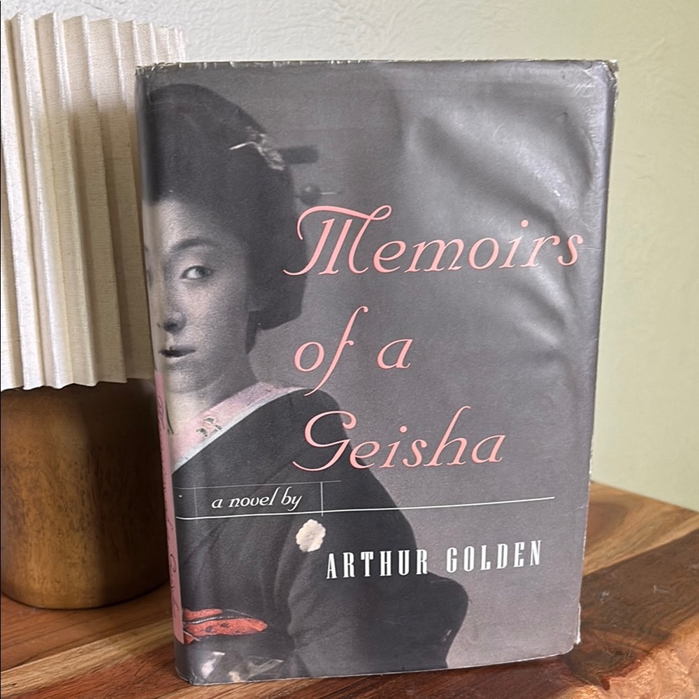 Memoirs of a Geisha by - Black and Pink Coffee Table Book